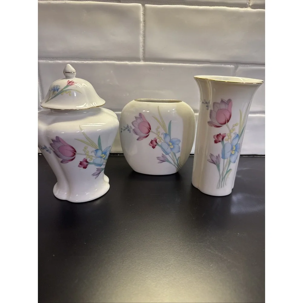 Japan Toyo Vase Jar Set of 3 with Beautiful Floral Design Gold Trim Cottage Core